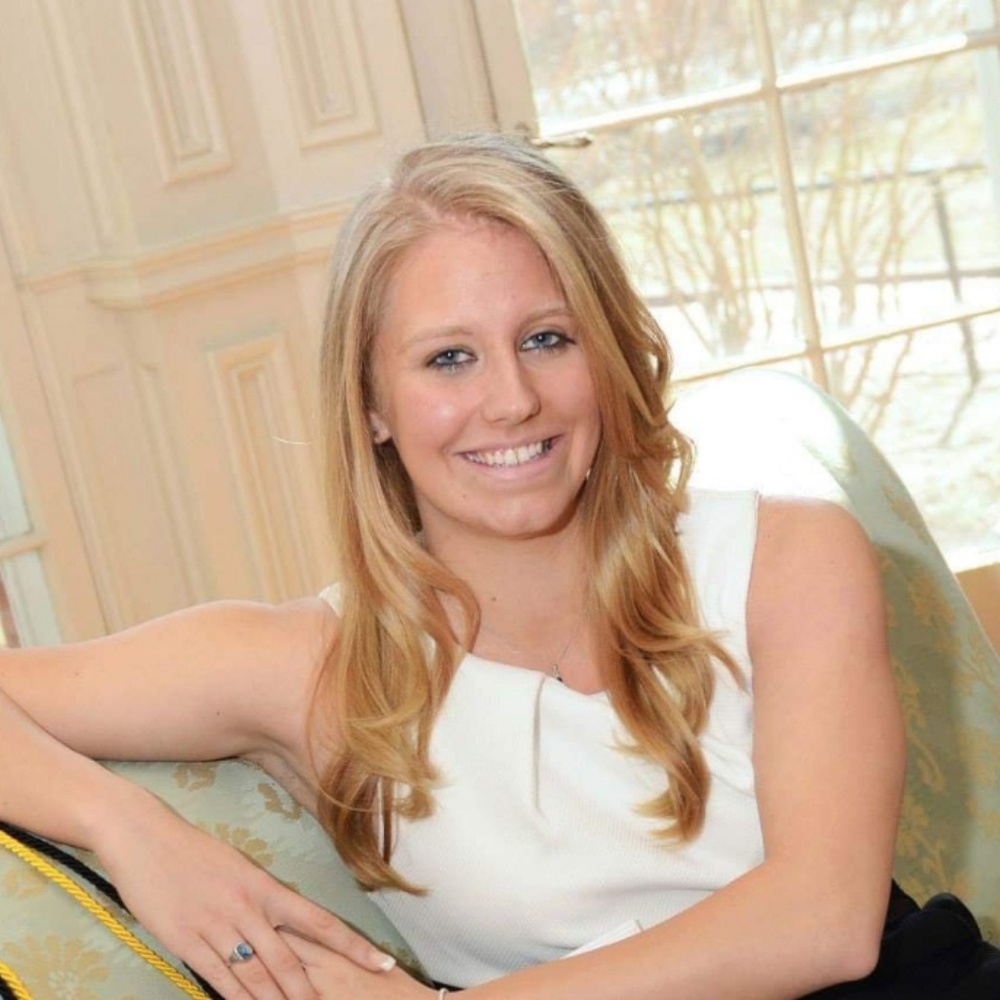 Meet your Posher, Elizabeth